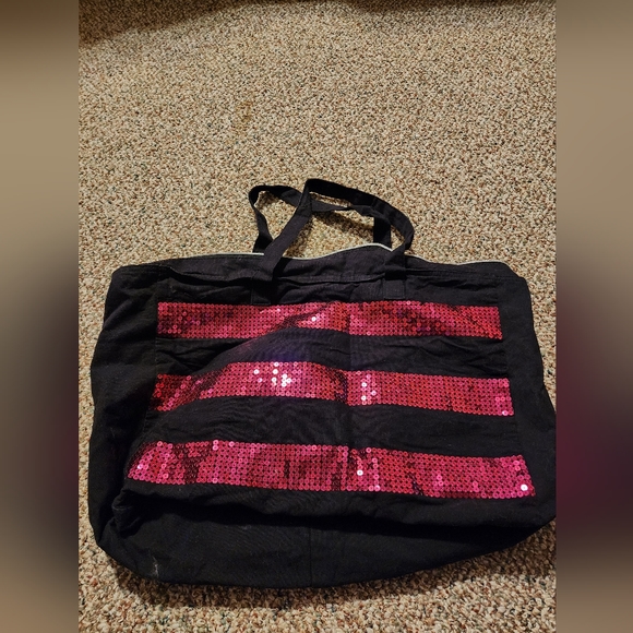 Victoria's Secrets Getaway Sequin Zippered Bag - Picture 2 of 6